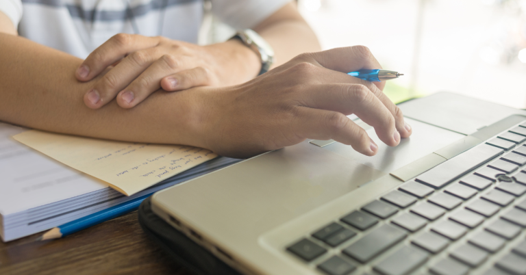 Boarding School Curriculum: How to Choose the Right Pathway to UK & US Top Universities